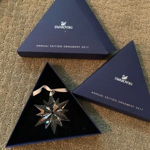 NEW Swarovski 2017 snowflakes